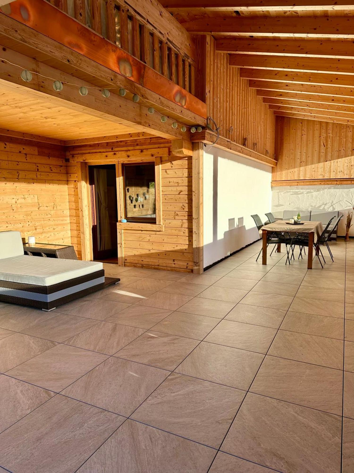 Landhaus Knaus 洛伊塔施 外观 照片